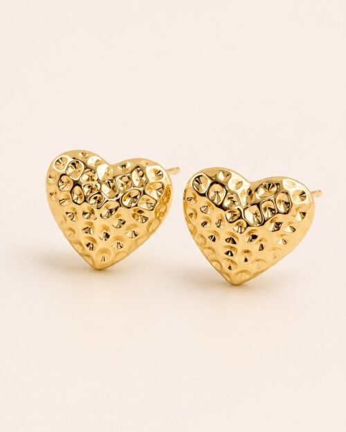 Aretes en forma de corazon texturizado
