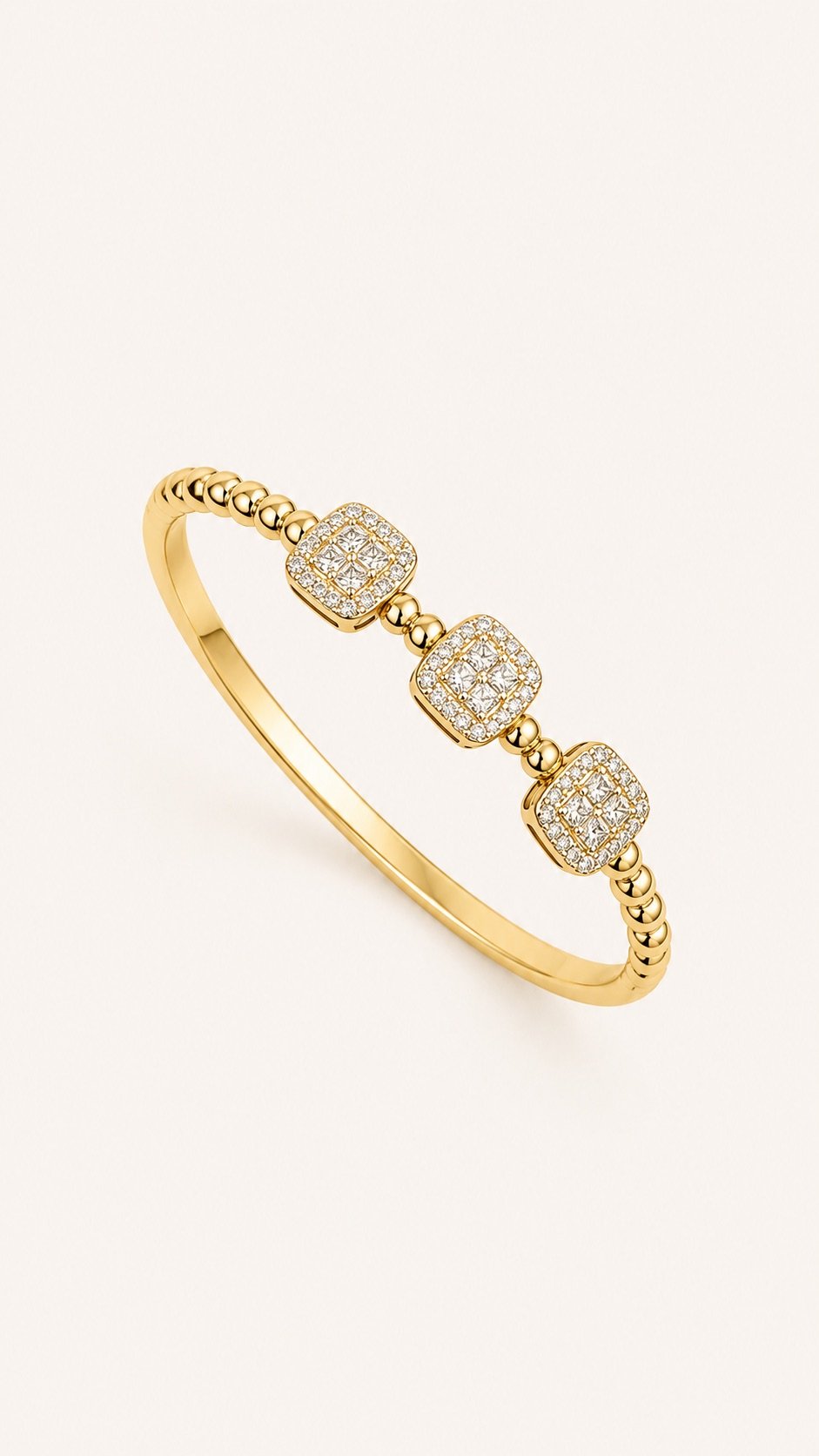 Brazalete brasileño de balines y dijes cuadrados